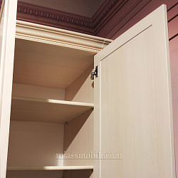 Шкаф 3-дверный для платья и белья